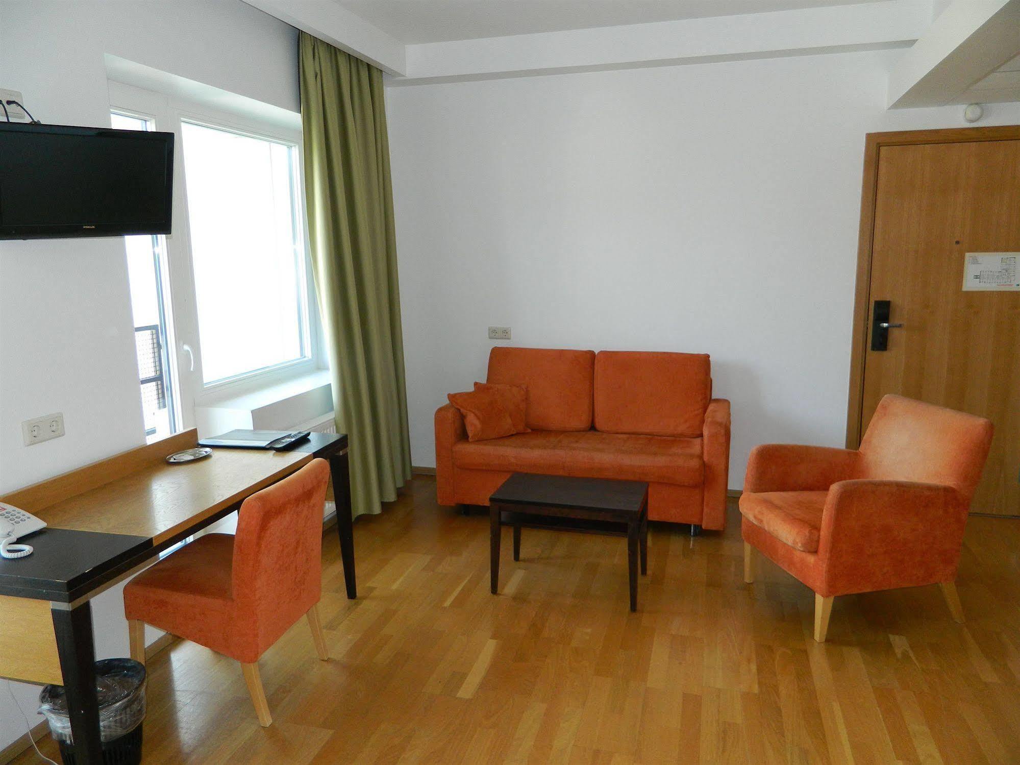 Laspa 4*
